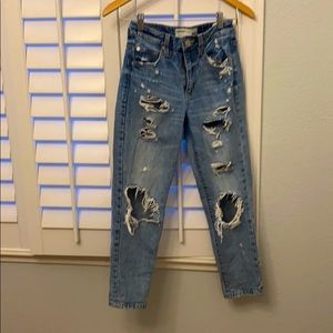 Mom ripped jeans (Garage)